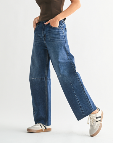 BARREL JEANS WITH SEAM DETAILS